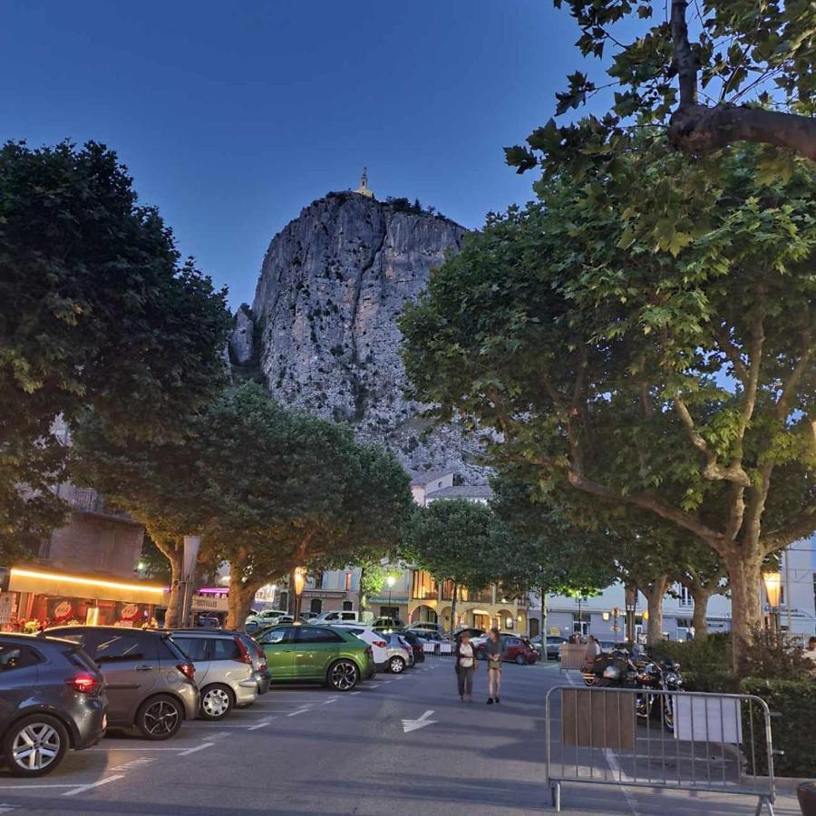 Camping Calme Et Nature Castellane Buitenkant foto