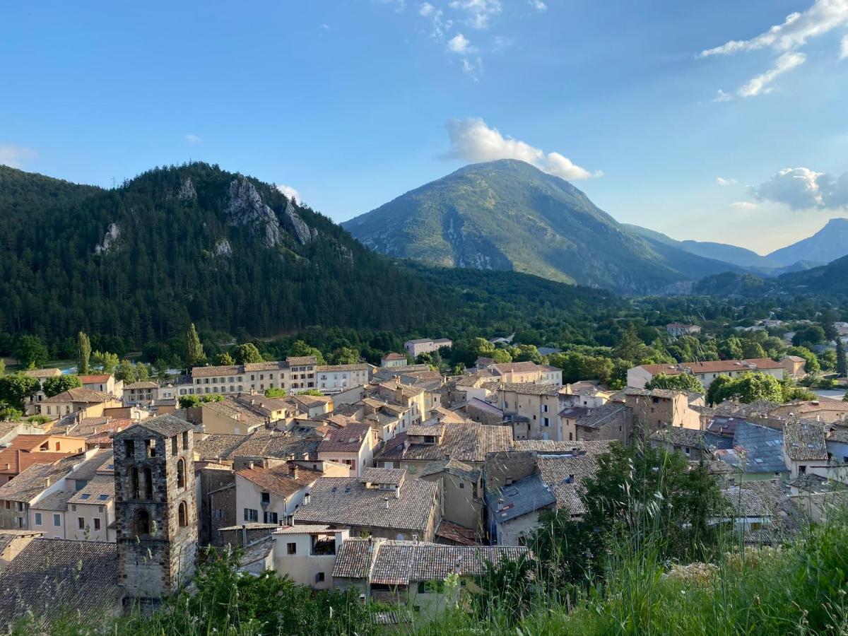 Camping Calme Et Nature Castellane Buitenkant foto